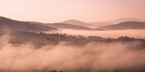 Misty morning in the mountains © Mariusz