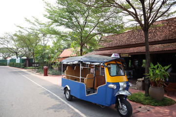 Obraz premium bus on the street