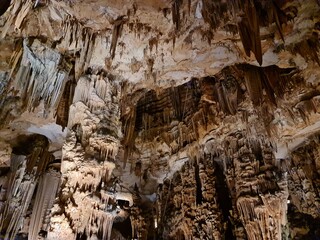 Découverte des grottes des Demoiselles