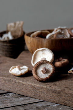 Shiitake mushrooms in bowl on table