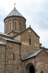 Fototapeta na wymiar Metekhi temple, Church of the assumption of the blessed virgin Mary in Tbilisi.