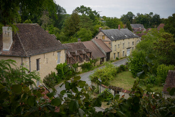 Fototapeta na wymiar view on the village of yevre le chatel