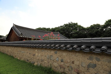 Fototapeta na wymiar Korean Traditional Stone Wall