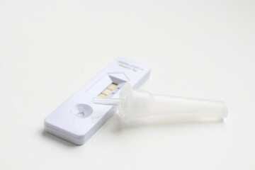 抗原検査キッド　陰性・陽性　濃厚接触者の新型コロナ検査