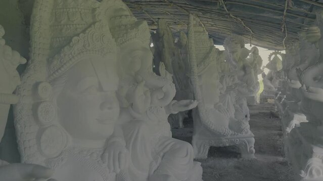 revealing shot of lord balaji and ganesha together