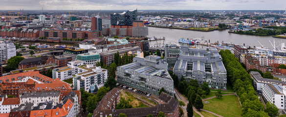 Hamburg, stadt, Elbe, Hafenhamburg, Hamburghafen, Landungsbr&uuml;cken, Wasser, Moin, Hamburch, Architektur, landscape, Cityscape, panorama, reisen, Travel , deutschland, elbphilharmonie, elphi, Terminals,
