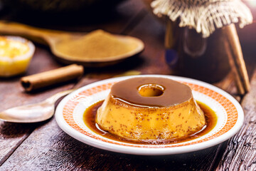 vegan pudding made without animal milk, cooked with vegan almond milk and chestnuts, sweetened with cinnamon and vanilla, without eggs, homemade vegan dessert