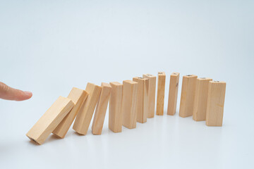 Expressing various concepts such as dominoes and business using wood jenga