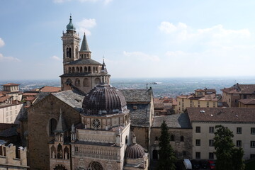 Fototapeta na wymiar Duomo di Bergamo
