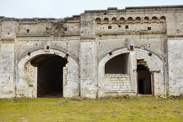 Fototapeta na wymiar Ruins of an old historical building.