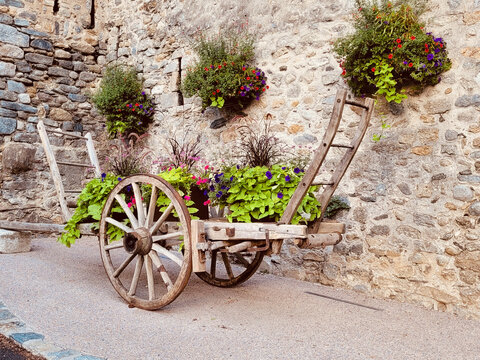 Cart with flowers background.
Prats-de-Mollo-la-Preste village. Eastern Pyrenees and the region of Occitanie, in the Vallespir region. Villages of the South of France.