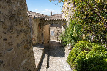 Le village m&eacute;di&eacute;val de Mirmande dans la Dr&ocirc;me