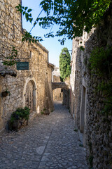 Fototapeta na wymiar Le village médiéval de Mirmande dans la Drôme