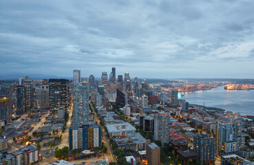 night view of seattle from space needle