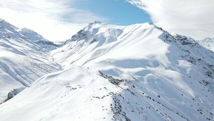 Obraz premium snow covered mountains