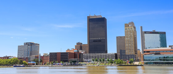 Downtown Toledo skyline in Ohio, USA seen across Maumee River - obrazy, fototapety, plakaty