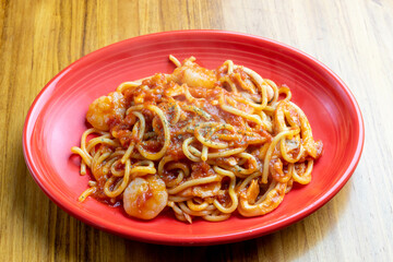 シーフードたっぷりペスカトーレ