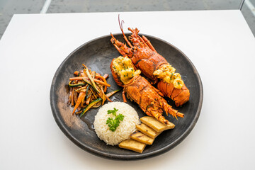 Deliciosos mariscos en un restaurante de playa