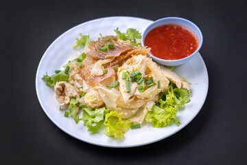 Fried noodles with chiken and sqid and chili sauce