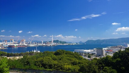 Fototapeta premium 聖通寺山山頂展望台サン・アンジェリーナ（St.ANGELINA）結婚式場から見る瀬戸大橋・瀬戸内海5