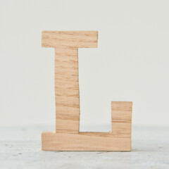 木製アルファベットL