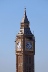 Fototapeta na wymiar View of the famous Big Ben clock on a sunny day