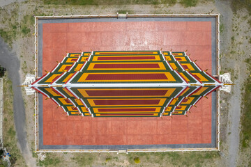 Obraz premium A top view from a drone at Wat Cha Am Khiri, Phetchaburi, Thailand