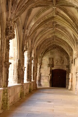 Fototapeta na wymiar Cloître de la cathédrale Saint-Étienne de Cahors