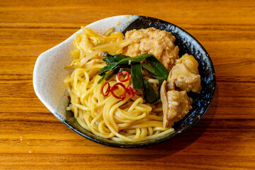 ピリ辛モツ鍋の締めラーメン