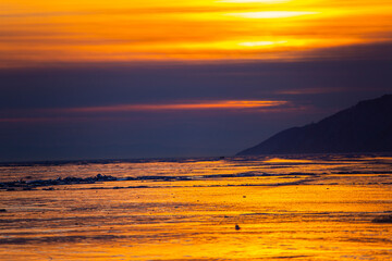 Obraz premium Baikal Lake Sunset Winter Ice