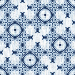 Indigo Dye Wash Coastal Damask Quilt Seamless Pattern. Washed out Geometric Dip Dyed Blur effect for Nautical and Marine Ocean Blue Interior Textile Backgrounds with Linen Texture Tile