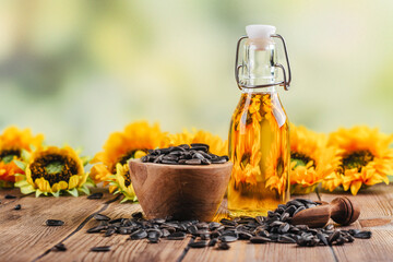 Golden sunflower oil and flowers