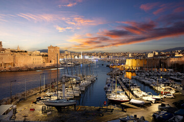 Marseille , France - Coucher du Soleil Vieux Port