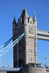 Fototapeta na wymiar View of the Tower Bridge in London on a sunny day