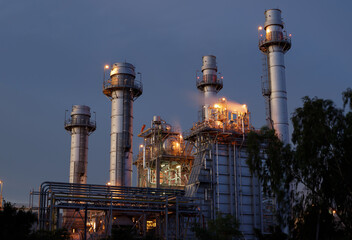 Gas turbine electrical power plant with twilight