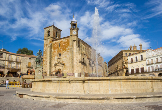 Fountain in front of the historic St. Martin church in Trujillo, Spain