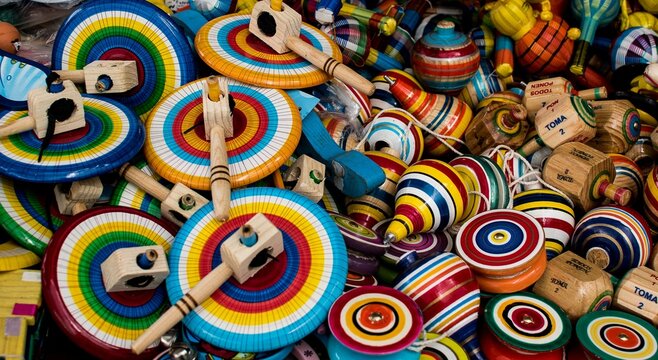 juguete mexicano tradicional, balero, yoyo y dado. De madera, venta en marcado