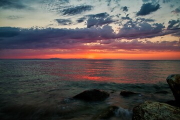 Fototapeta na wymiar Sonnenaufgang über dem Meer, Griechenland 