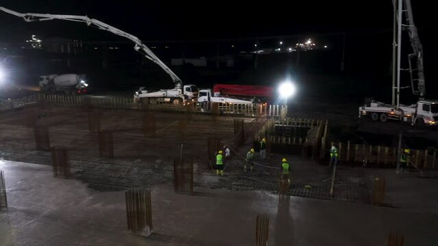 concrete pouring at night shift - 1
