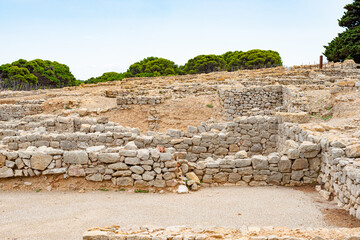 Site archéologique des ruines d'Empuries (Empúries en catalan) : port antique gréco-romain, situé sur la commune de L'Escala, près de Gérone, en Catalogne (Espagne). - 525425157