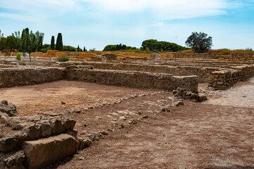 Site archéologique des ruines d'Empuries (Empúries en catalan) : port antique gréco-romain, situé sur la commune de L'Escala, près de Gérone, en Catalogne (Espagne). - 525425179