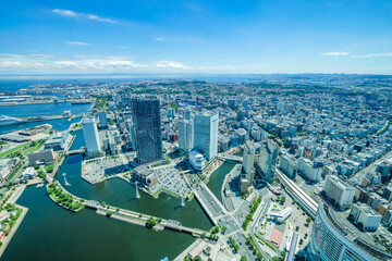 神奈川県横浜市みなとみらいランドマークタワーの展望台からの都市風景