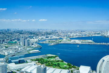 神奈川県横浜市みなとみらいランドマークタワーの展望台からの都市風景