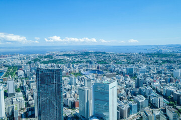 神奈川県横浜市みなとみらいランドマークタワーの展望台からの都市風景