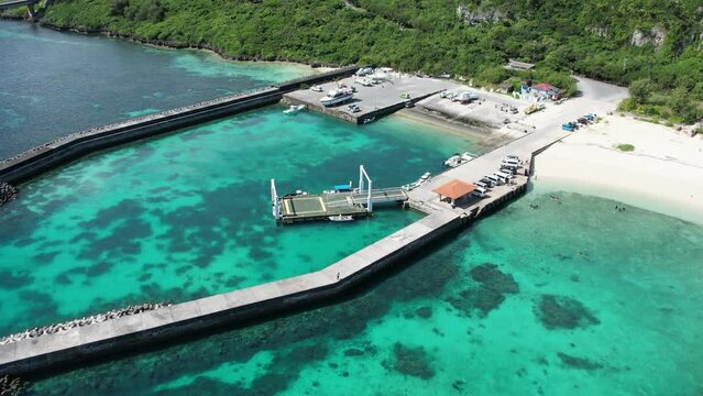 4Kドローン空撮・沖縄県・来間島・来間漁港