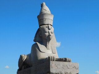 egyptian sphinx petersburg against the sky - 525463748
