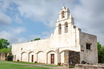 Fototapeta na wymiar Historic Spanish architecture building San Antonio Texas Mission San Juan on a cloudy day 