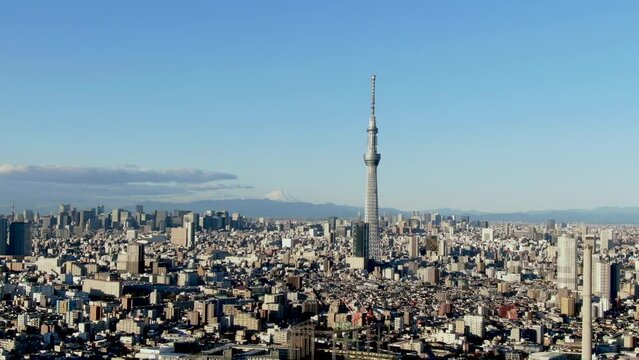 Aerial 4K footage of Tokyo Sky Tree in TOKYO, JAPAN (早朝の東京スカイツリー)