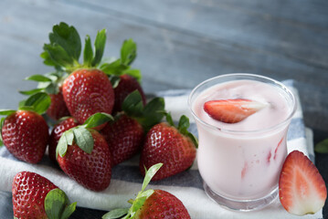 strawberry yogurt with fresh strawberry