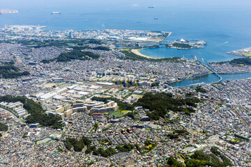 横浜の金沢八景上空から八景島方向を空撮